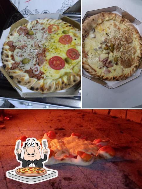 Escolha pizza no Pizzaria Zero Treze