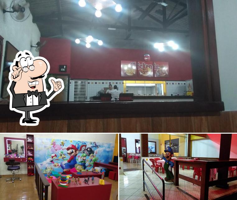 O interior do Chicken in