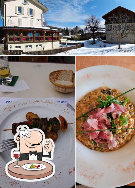 La immagine della cibo e esterno di Les Cytises