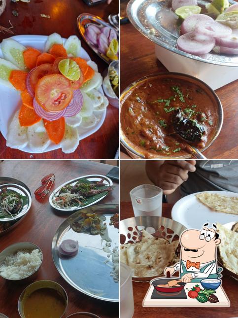 Chicken curry at Udupi's Pingar Dhaba Family Restaurant