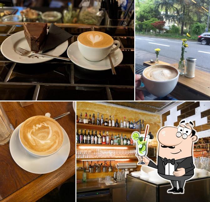 Pide las distintas bebidas a tu disposición en Friedrich, Kaffee & Bar