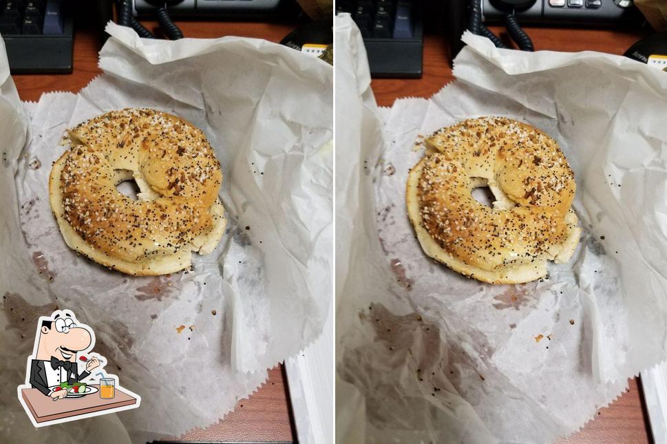 Bagel Stop, 658 Motor Pkwy in Hauppauge Restaurant menu and reviews