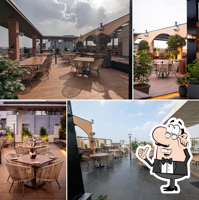 Check out how FARO : The Sky Dine looks inside