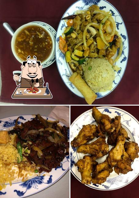 Pick meat meals at Fortune Cookie Chinese Restaurant