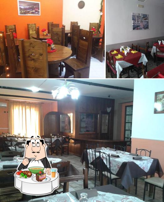 Vedi la foto di Taverna Penta di Natale Casillo