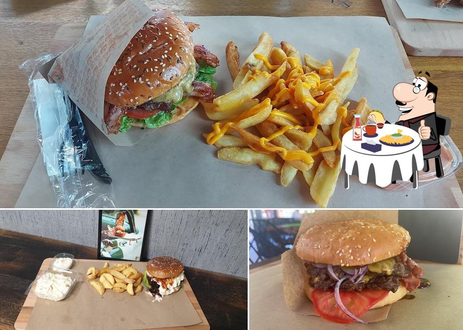 Burger District, Ineu Restaurant menu and reviews