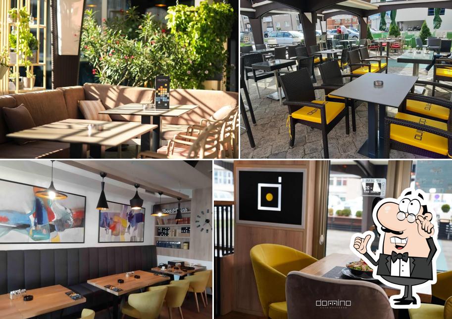 Installez-vous à l'une des tables de DOMINO