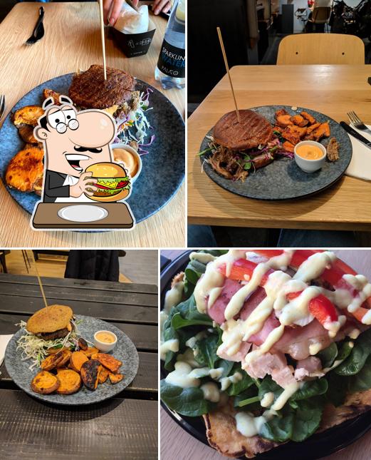 Get a burger at PALÆO Frederiksberg Centeret - Restaurant & Take away