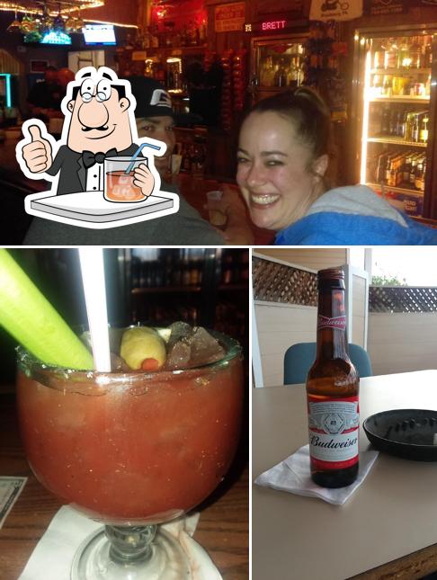 Dumas Walkers Restaurant & Bar in Big River Restaurant menu and reviews