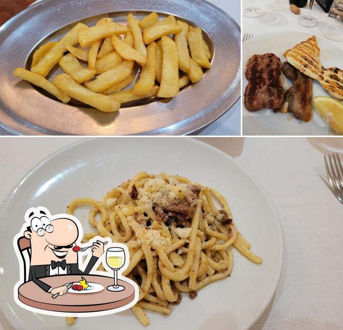Platti al Ristorante Agriturismo Adelizzi