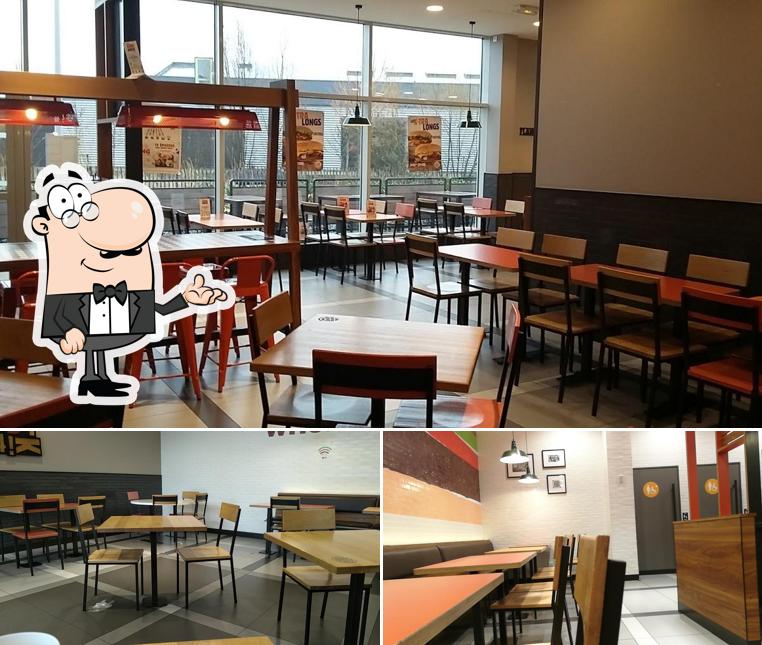 Installez-vous à l'une des tables de Burger King Cormeilles En Parisis