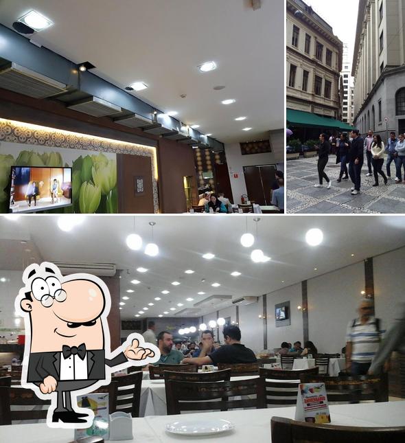 Entre diversos coisas, interior e exterior podem ser encontrados no Frigideira Grill