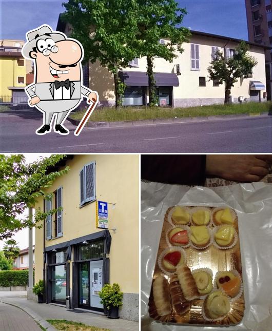 Guarda la foto che raffigura la esterno e cibo di Bar Trocadero Di Marzotto F