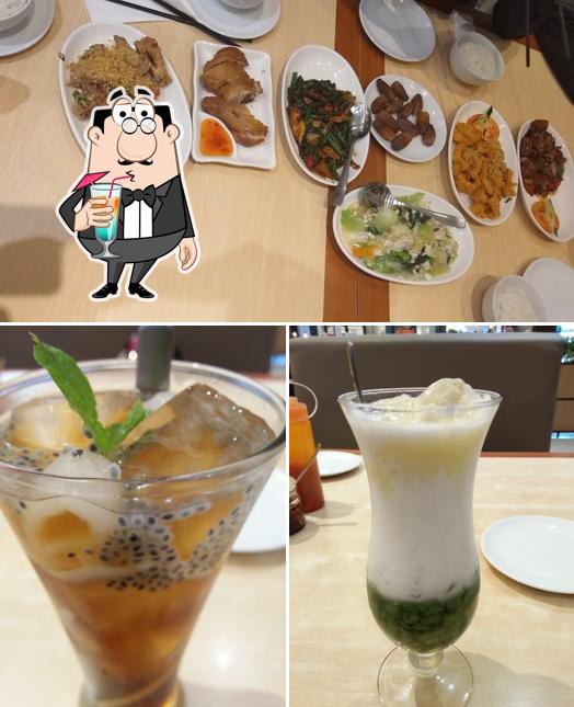Las fotografías de bebida y comida en Imperial Kitchen & Dimsum - Transmart Cirebon