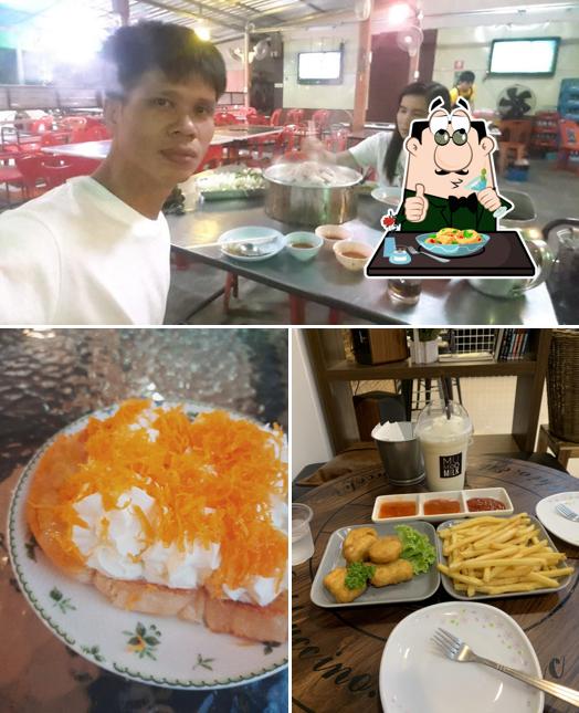 Observa las imágenes donde puedes ver comida y interior en มูมู่มิลค์ MuMooMilk