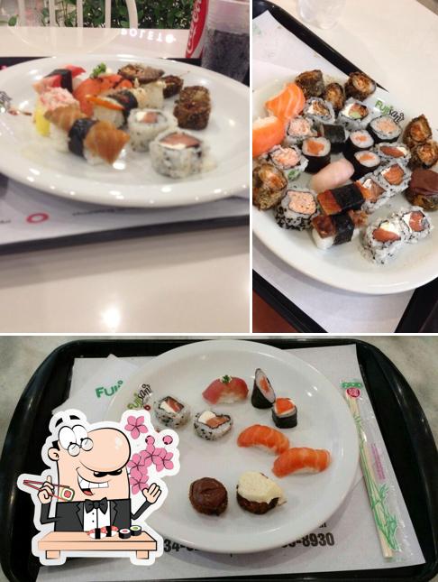 Presenteie-se com sushi no Fuji San Sushi