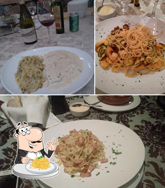 Espaguete carbonara em Restaurante do italiano