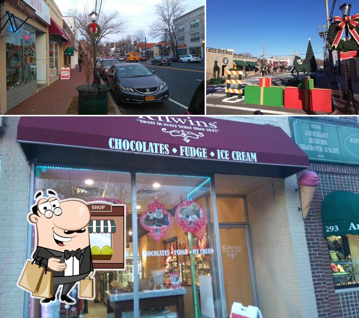Starbucks, 1 Wall St in Huntington Restaurant menu and reviews