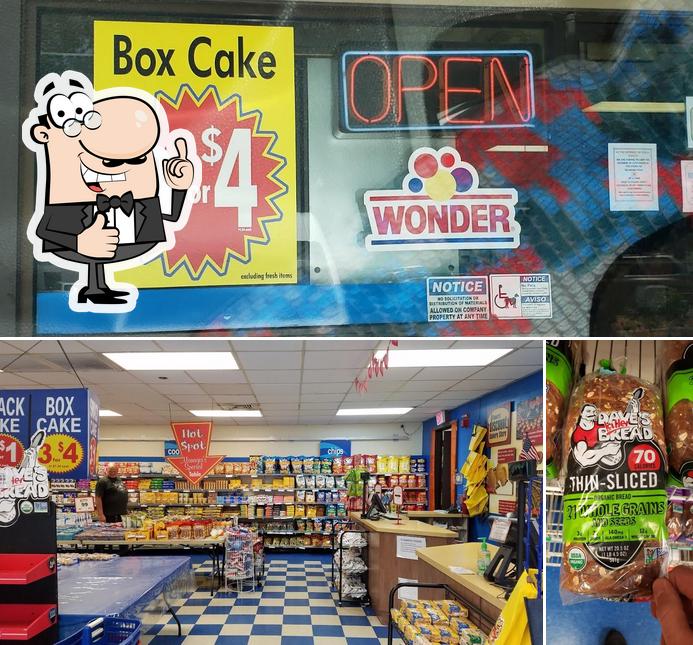 Flowers Bakery Outlet, 6480 Parkland Dr in Sarasota Restaurant reviews