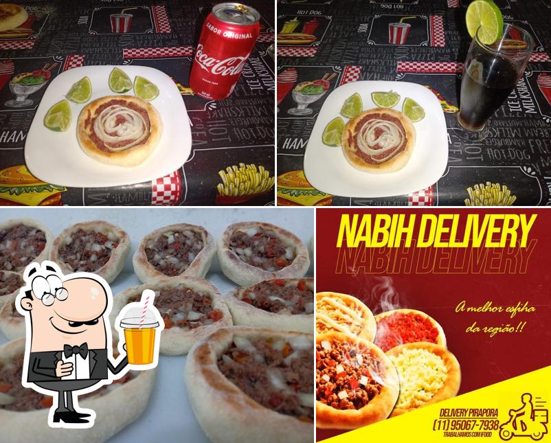 Desfrute de um drinque no Pizzaria & Esfiharia NABIH