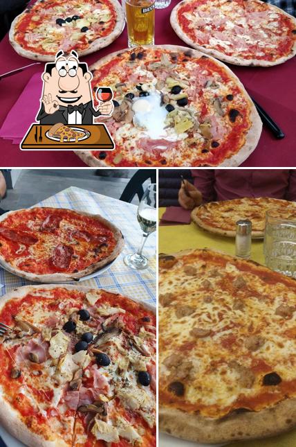 Tómate una pizza en Ristorante Pizzeria Postiglione