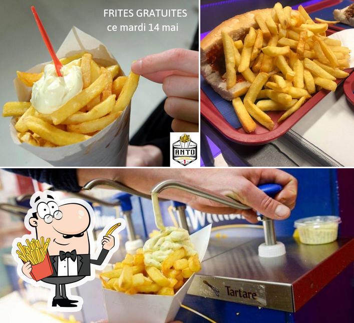 Dégustez des pommes frites à Friterie Anto