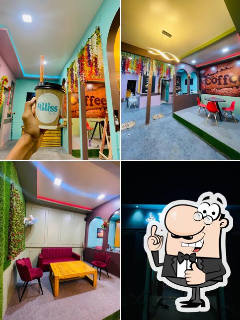 The bliss cafe and food chakan
