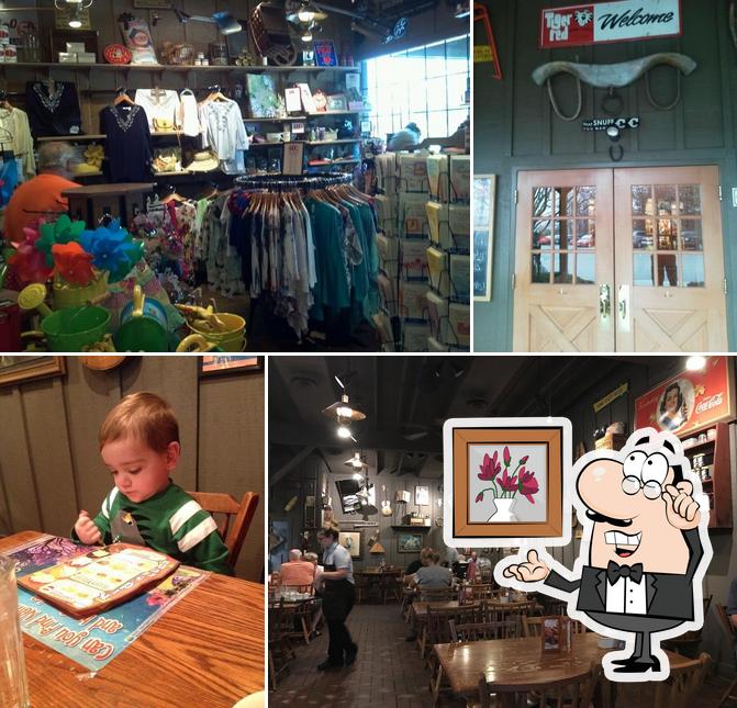 Cracker Barrel Old Country Store, 160 Lithia Rd in Wytheville