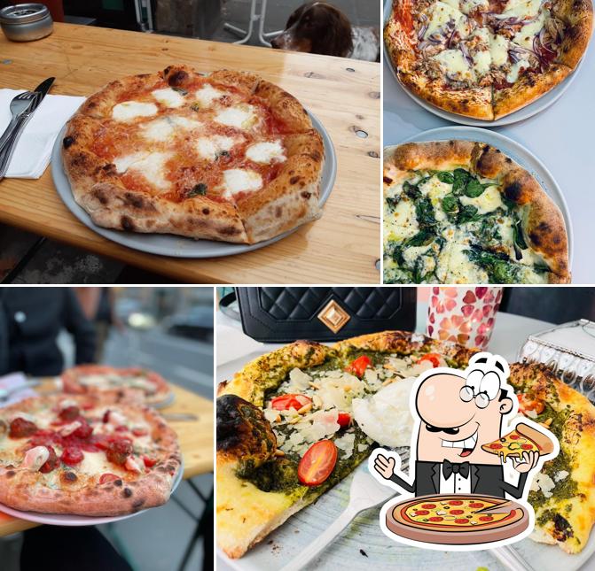 В "Only to napoli pizza service" вы можете заказать пиццу