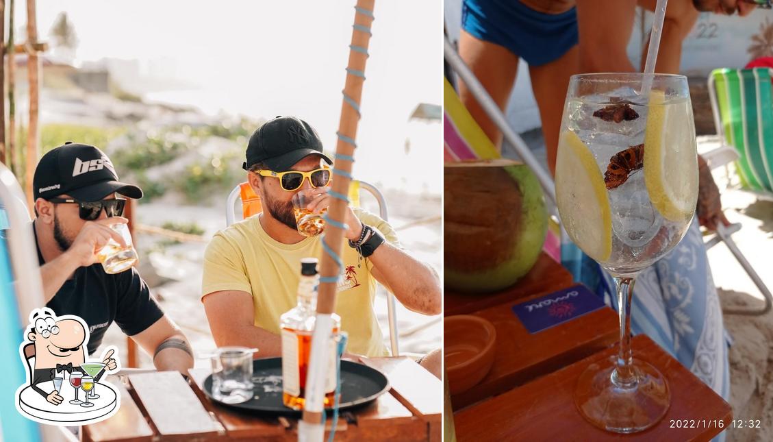O Amaré Beach Bar serve álcool