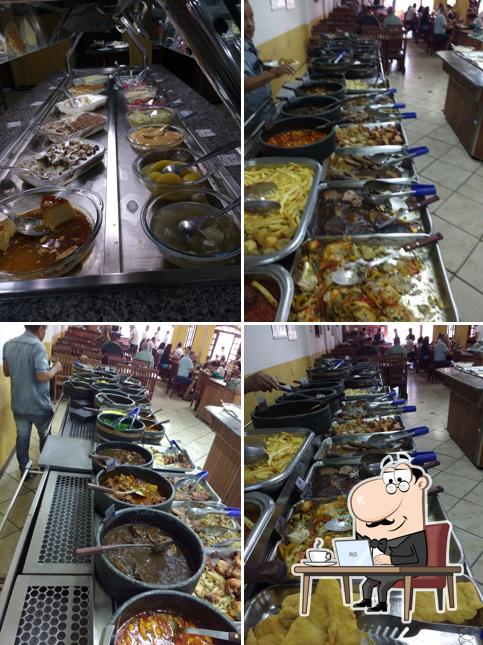 O interior do Restaurante Chalé Mineiro