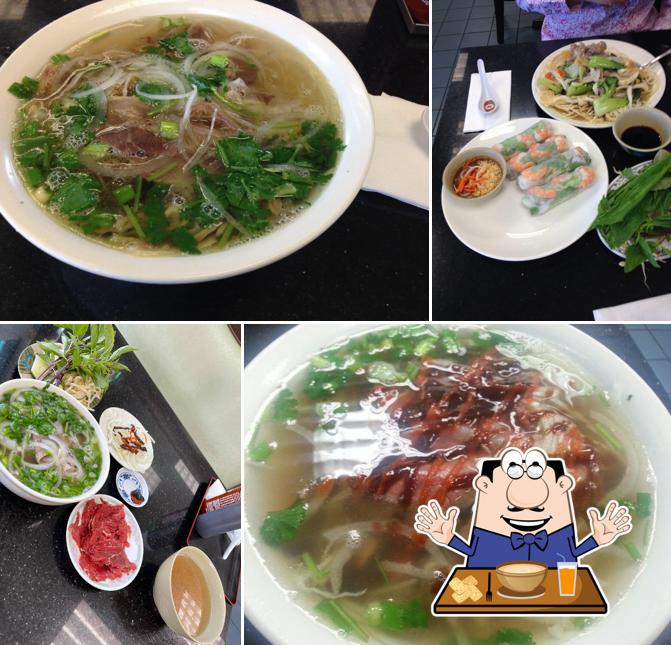 Food at Phở 54 Restaurant