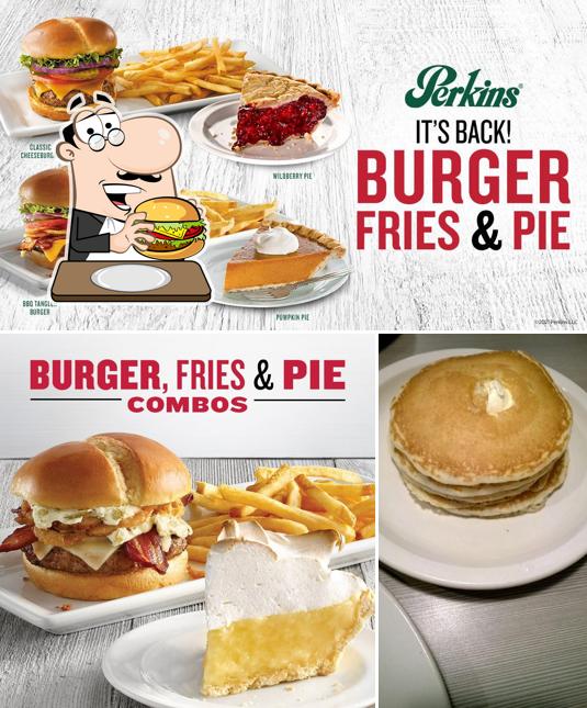 Perkins Restaurant & Bakery, 714 SE Oralabor Rd in Ankeny Restaurant