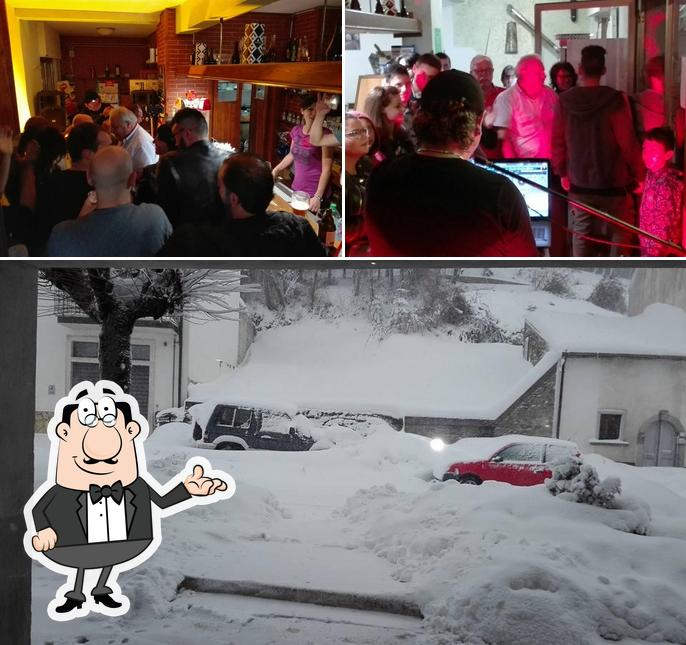 Dai un’occhiata alla foto che raffigura la interni e esterno di Bar Joker