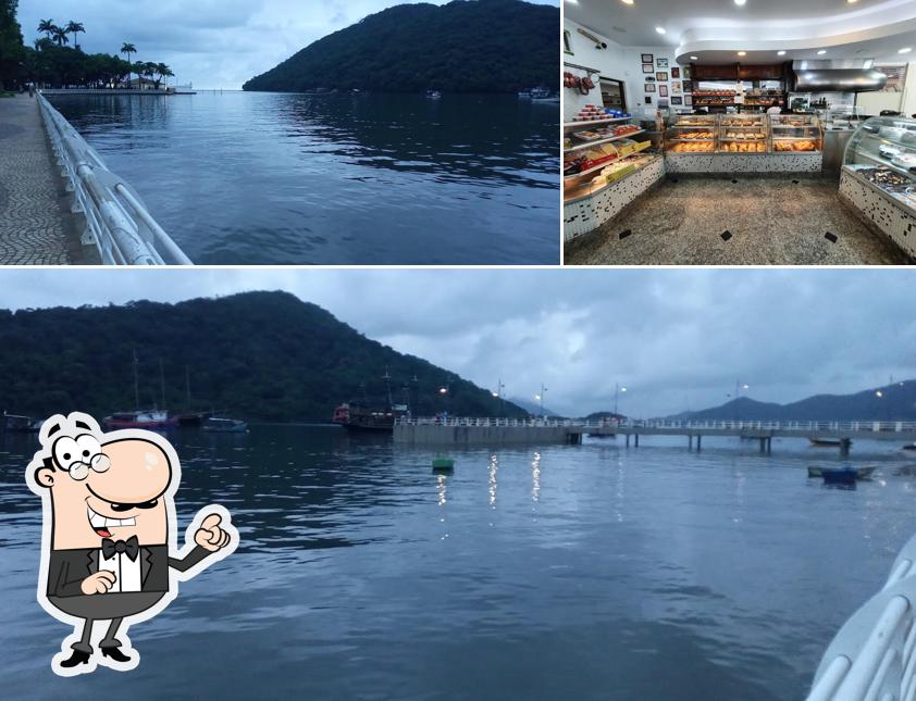 Veja imagens do exterior do Padaria 4Ases