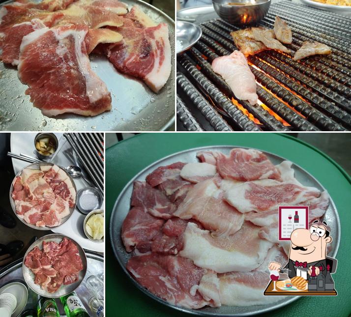 Get meat meals at 명동 모소리