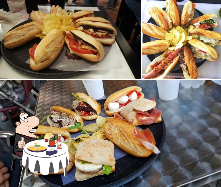 100 Montaditos Pescara offre un'ampia selezione di opzioni per gli amanti dell'hamburger