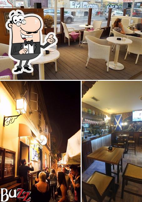 Dai un'occhiata agli interni di Buzz Bar