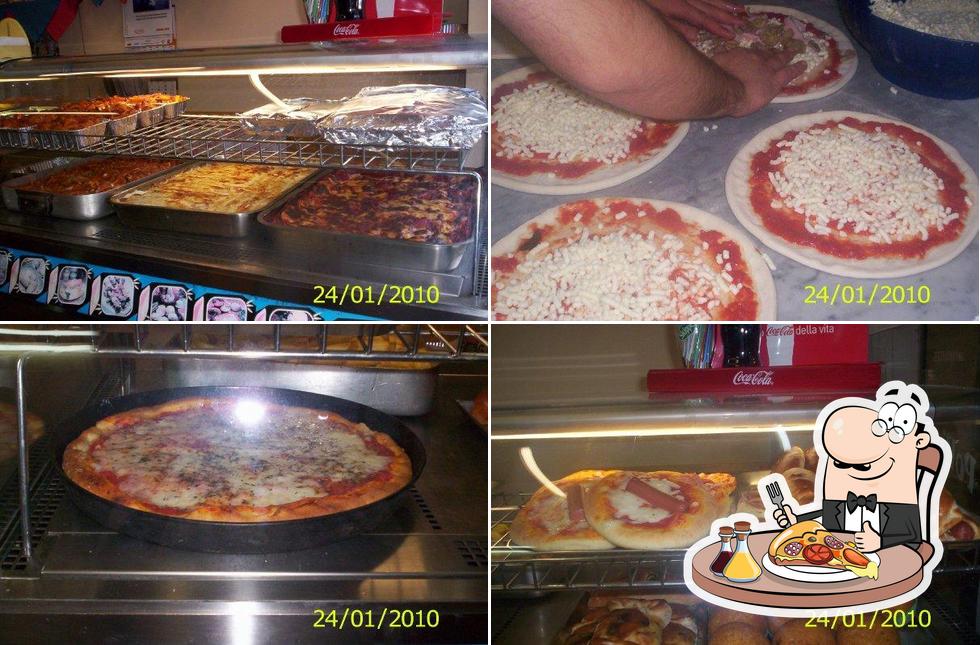 Scegli una pizza a Pizzeria Santa Lucia