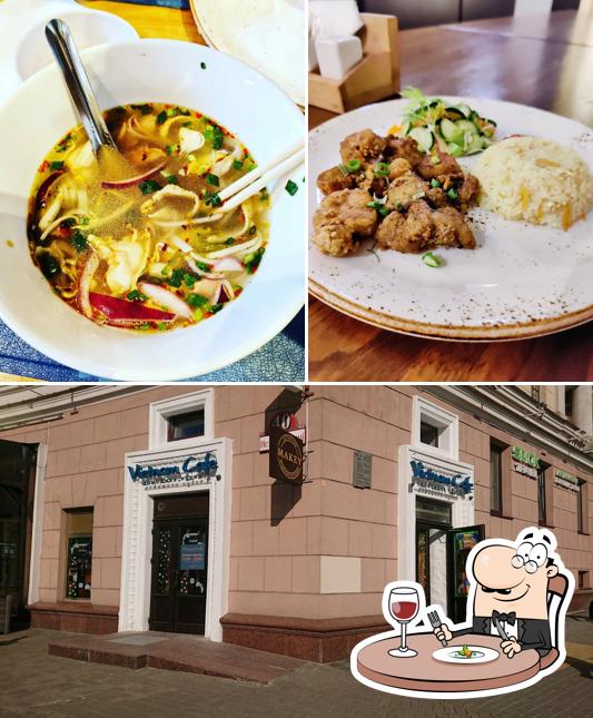 В Vietnam Cafe есть еда, внешнее оформление и многое другое