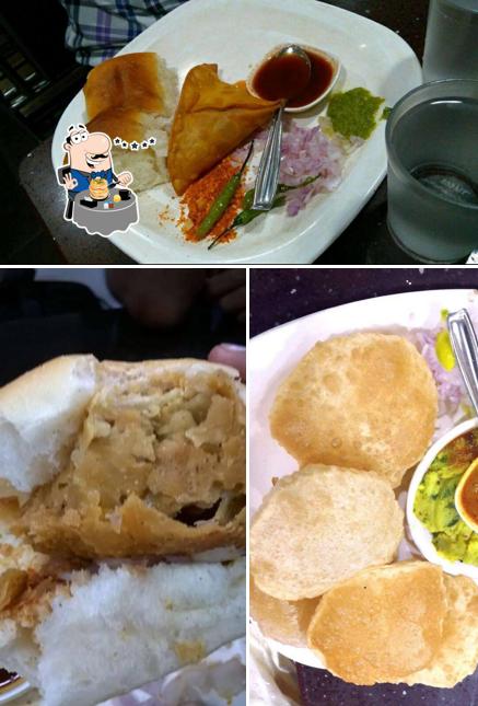 Food at Kunjvihar Vada Pav Shop