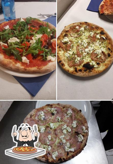 Prova una pizza a Pizzeria Della Cava Forlì