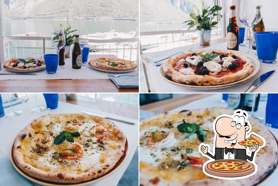 Order pizza at Moregallo restaurant e lounge bar