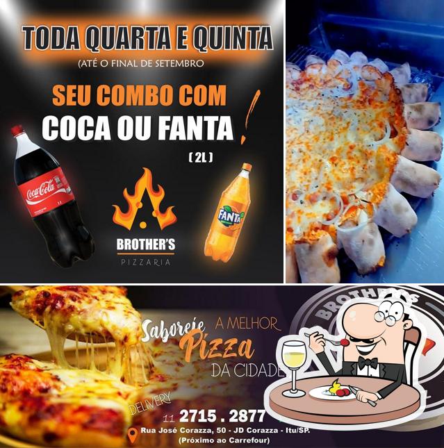 Confira a foto mostrando comida e bebida no Brother's Pizza Itu