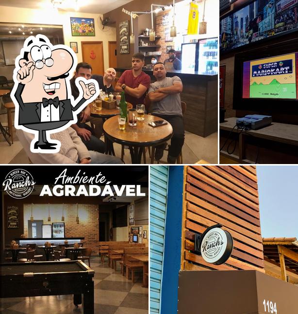 O interior do Spartakus Burger 2.0