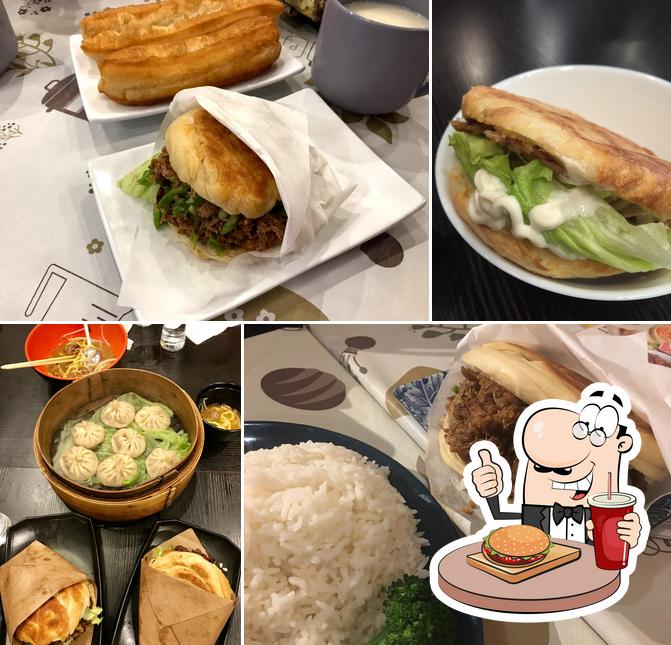 Order a burger at Street of Beijing