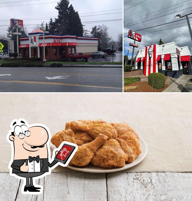 Взгляните на это изображение, где видны внешнее оформление и еда в KFC