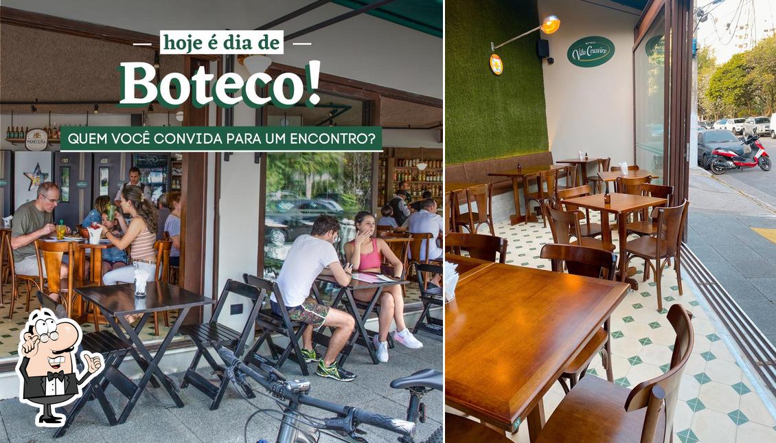 O interior do Boteco Vila Cruzeiro