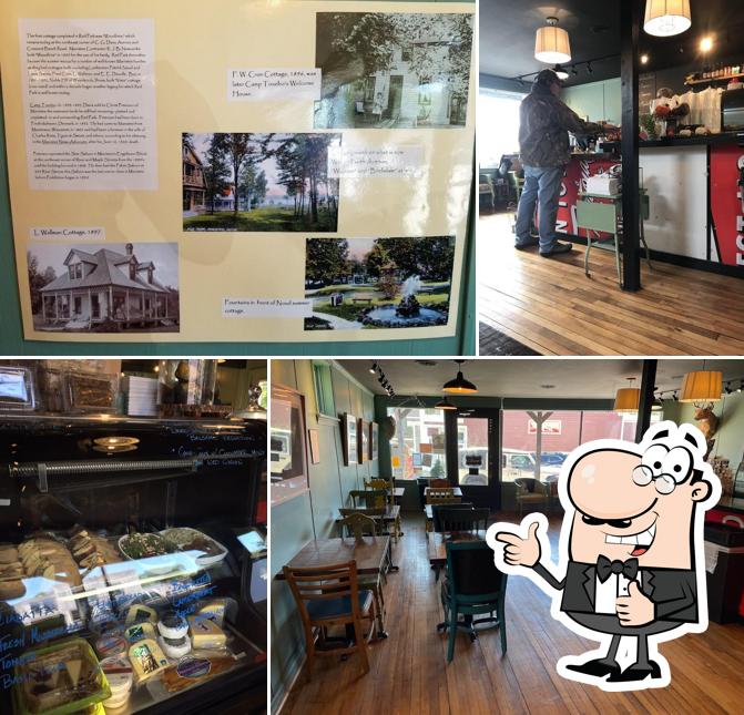 Yellow Dog Cafe in Onekama Restaurant reviews