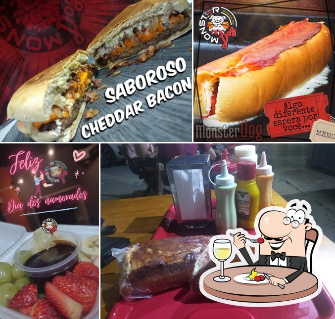 Comida em Monster Dog - Special Hot Dog